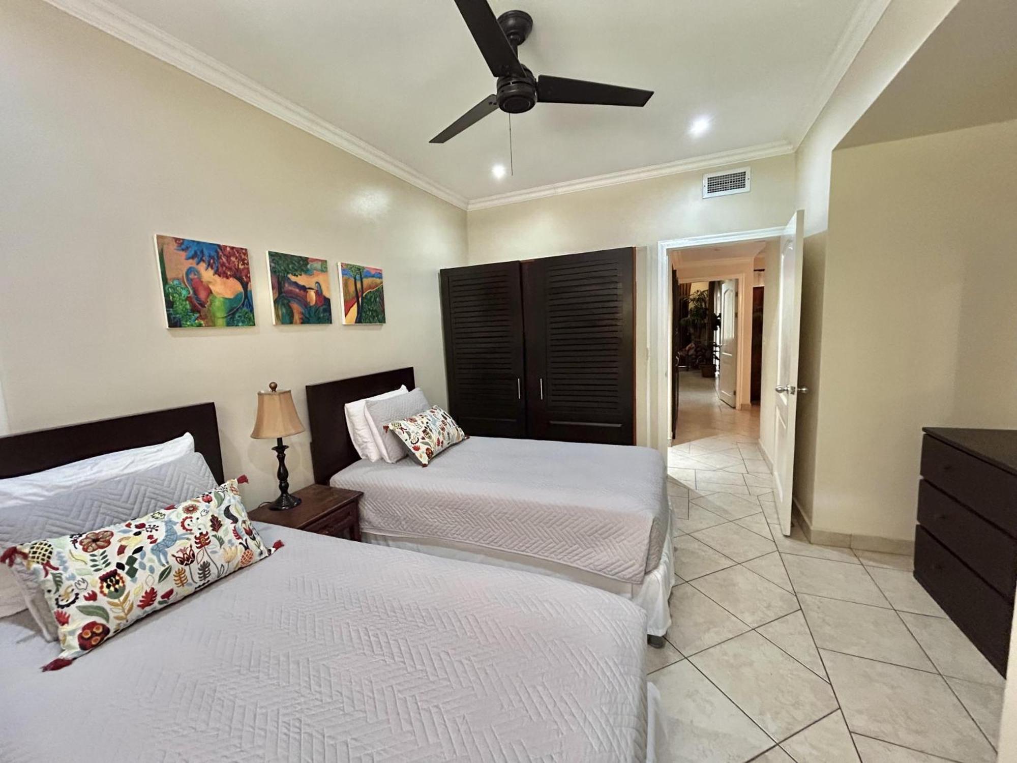 Sunrise 1- 3 Bedroom Poolside Condo Tamarindo Bagian luar foto